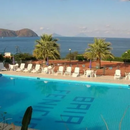 Hola Mediterranean * Vulcano (Isola)