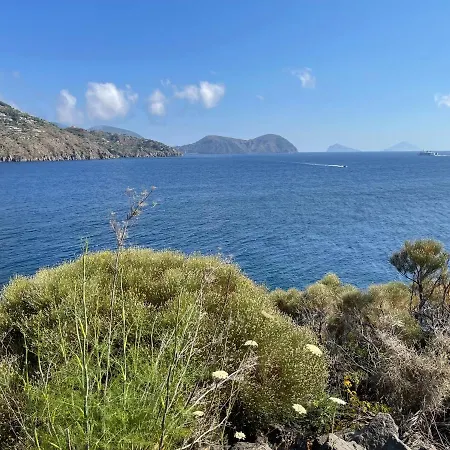Hola Mediterranean Vulcano (Isola)